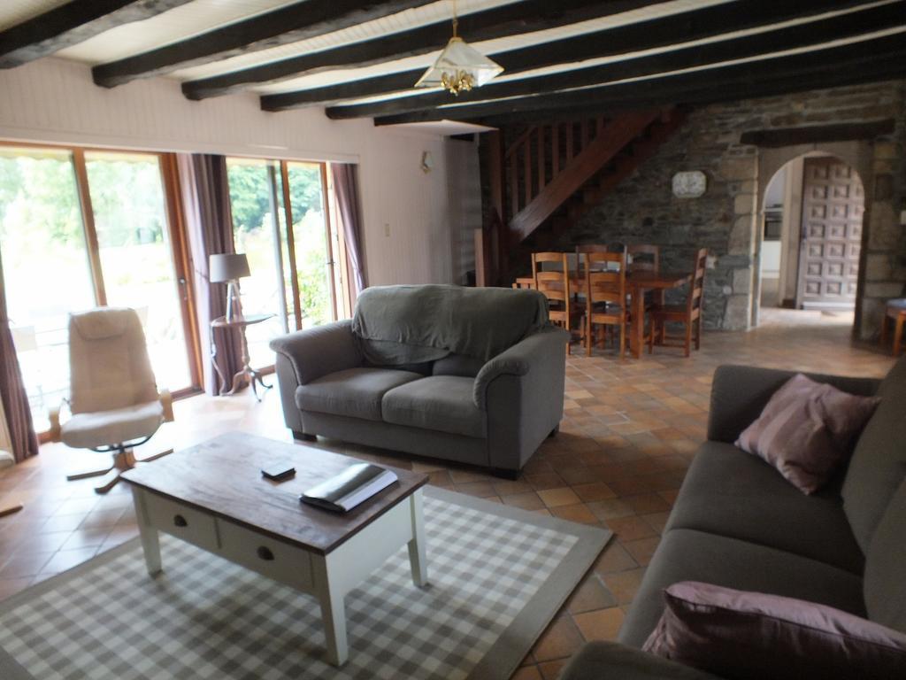 Gites De Lenvos Pontivy Habitación foto